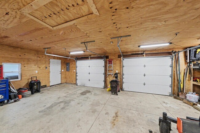 Building Photo - 1999 Co Rd 156