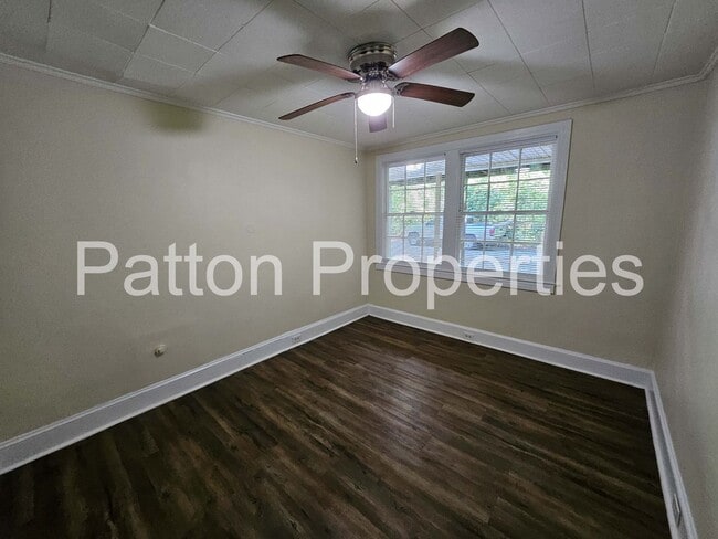 Building Photo - 1401 Kinderway &amp; 4300-4302 Wentworth -...