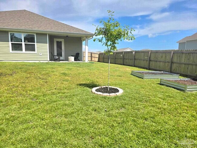 Building Photo - 4375 White Cedar Ct