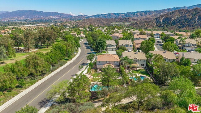 Building Photo - 25755 Hood Way