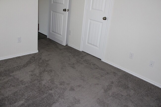 Building Photo - 9810 Copper Ranch Trail