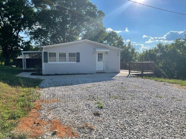 Building Photo - 2247 Woodby Rd