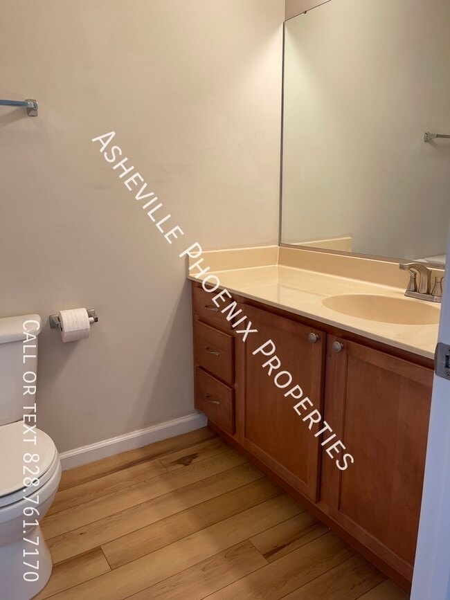 Building Photo - 20 Lilac Fields Way