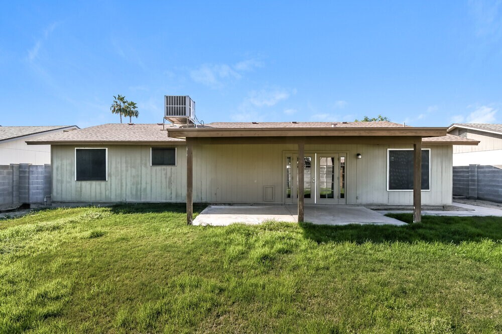 Building Photo - 1811 N Cheri Lynn Dr