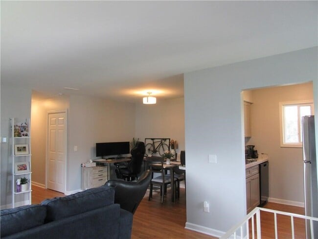 Building Photo - 524 Eastbrooke Ln