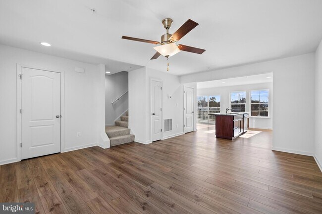 Building Photo - 444 Carrolton Ave