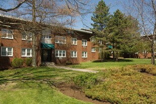 Building Photo - Davis Commons