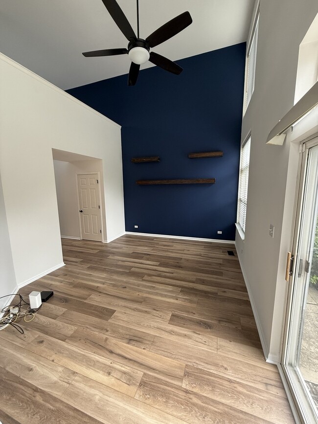 Building Photo - 368 S Jewel Ct