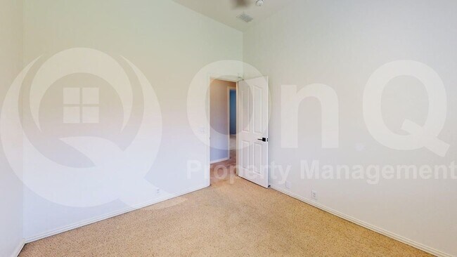 Building Photo - 2309 Aurora Dr
