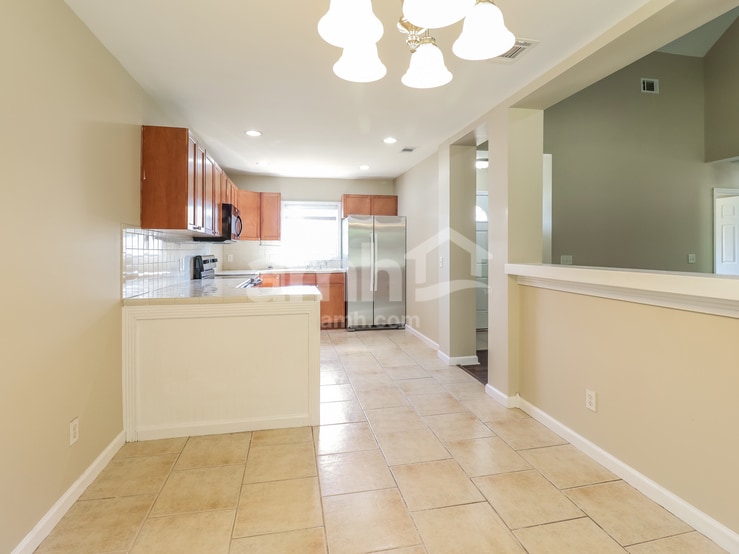 Building Photo - 61 Wintergreen Dr