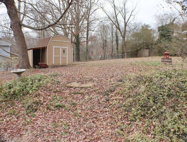 Building Photo - Cute brick ranch 3 bedroom, 2 bathroom in ...