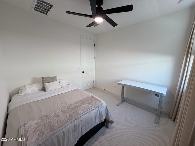 Building Photo - 9324 S 30th Ln