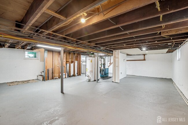 Building Photo - 93 Player Ave