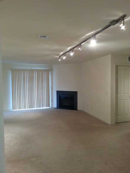 Building Photo - 269 Thrush Drive