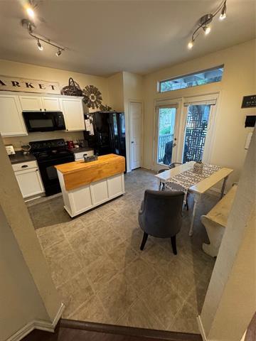Building Photo - 10732 Traymore Dr