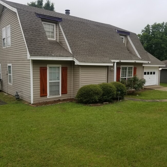 Building Photo - 109 Gray Dr