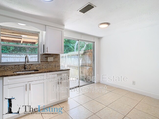 Building Photo - 1521 Swordbill Dr