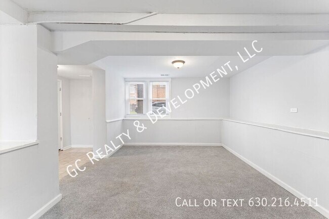 Building Photo - 1501 N Leamington Ave