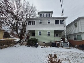 Building Photo - Newly Renovated 1-bedroom, 1-bathroom apartment on Northampton Street in Kingston is now available!