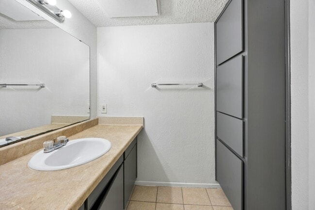 Building Photo - 6188 Vega Dr