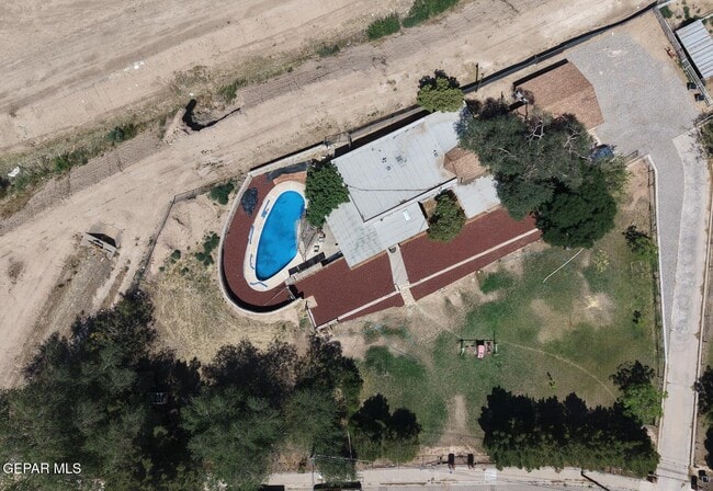Building Photo - 9401 Pavo Ln