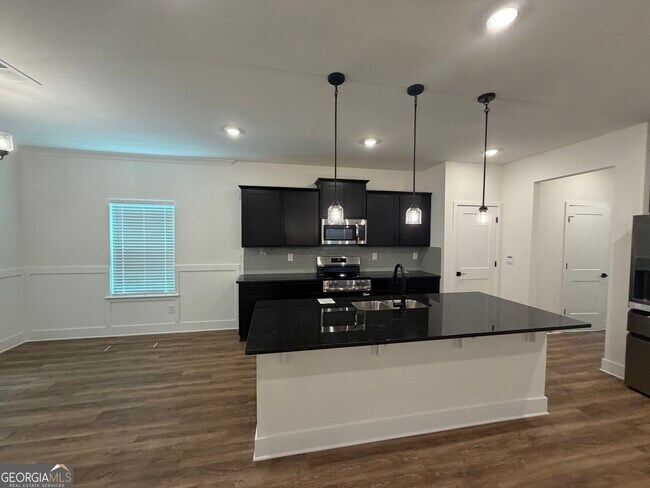 Building Photo - 213 Laney Dr