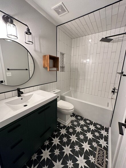 Building Photo - 279 Pheasant Run