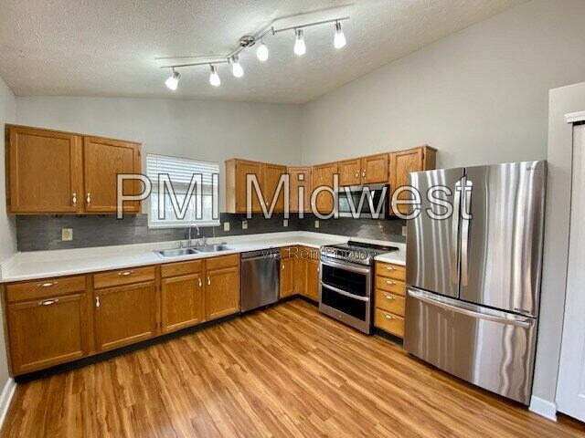 Building Photo - 5965 Glen Haven Blvd