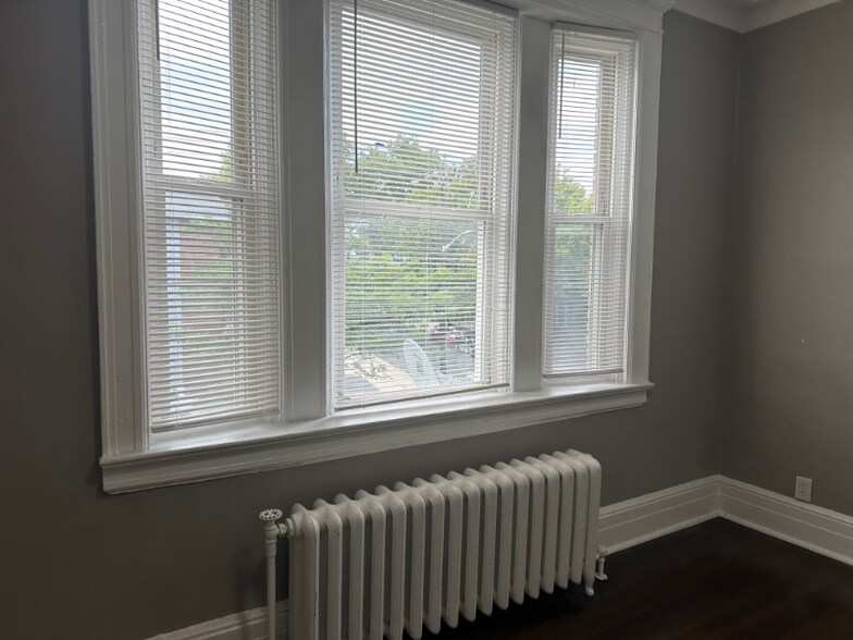 Building Photo - 264 Palisade Ave