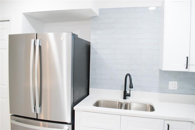 Building Photo - 5014 Dr. M.L.K. Jr St S