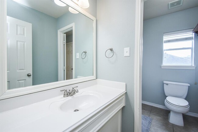 Building Photo - 2403 Echo Harbor Dr