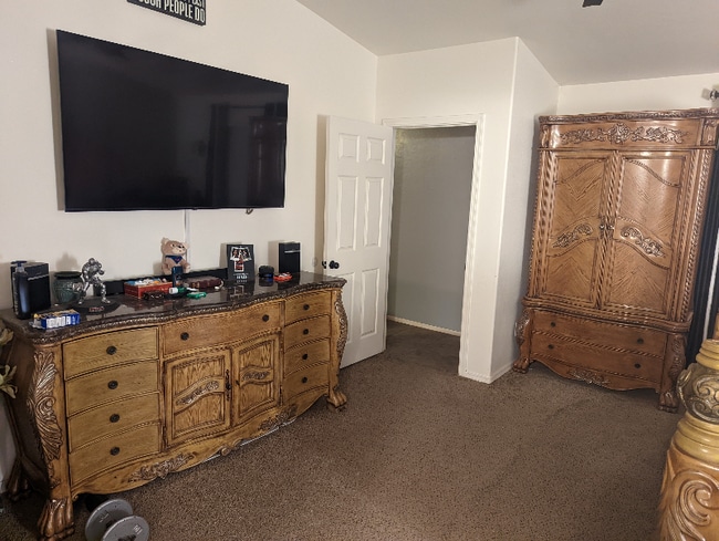 Building Photo - 837 E Gable Ave