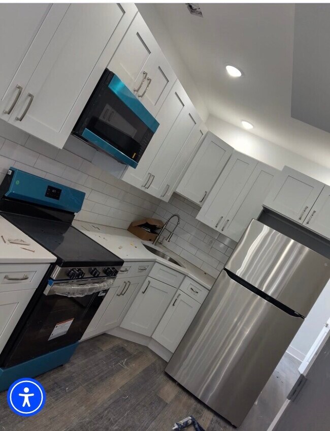 Building Photo - Harold