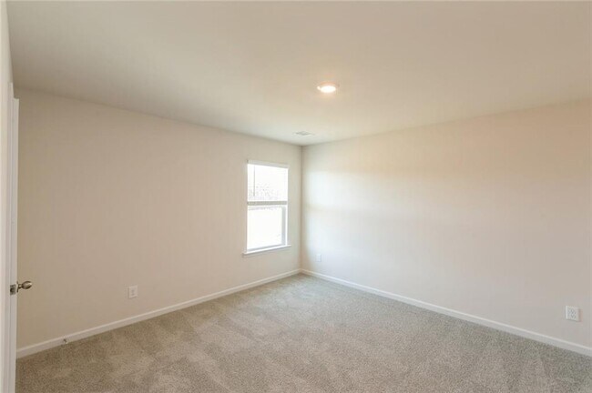 Building Photo - 610 Mackenzie Cv