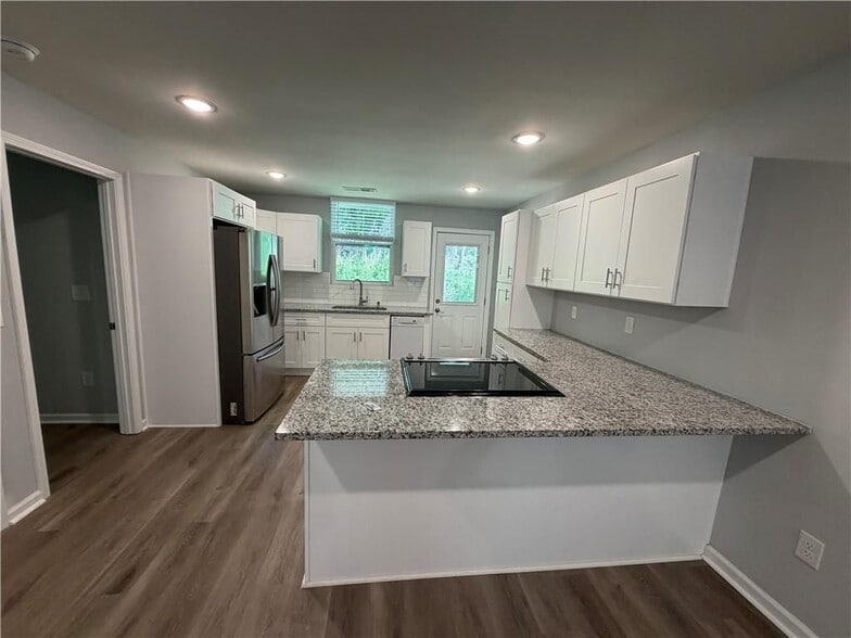 Building Photo - 571 Eva Kennedy Rd