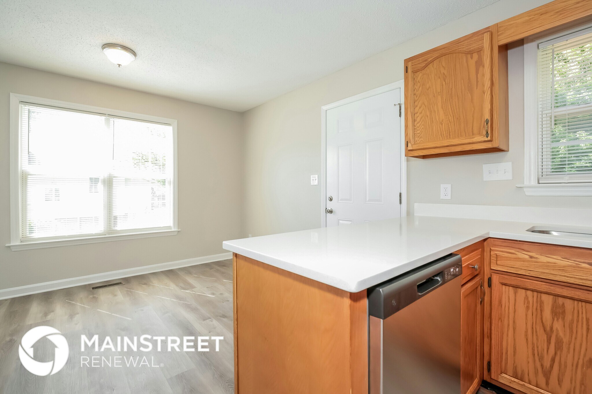 Building Photo - 412 Kirkland St