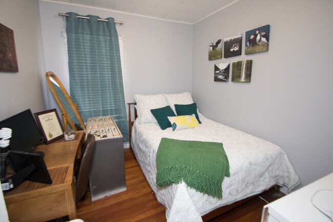 Building Photo - 416 Cantwell Ct