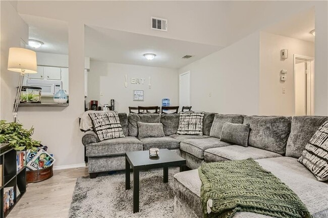 Building Photo - 2124 Redwing Way