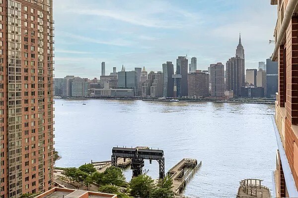 Building Photo - 474 48th Ave-