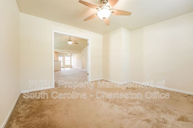 Building Photo - 318 Deep River Rd