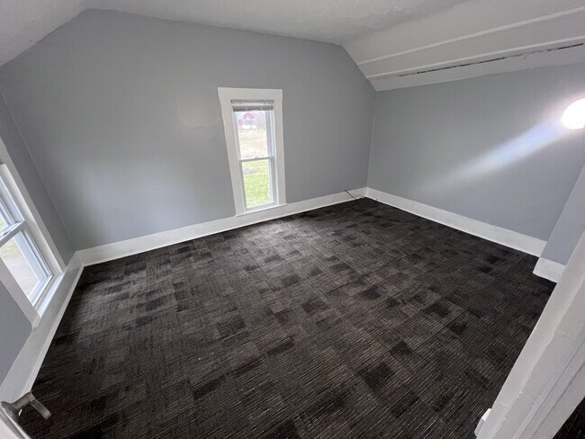Building Photo - 3955 E Vermontville Hwy