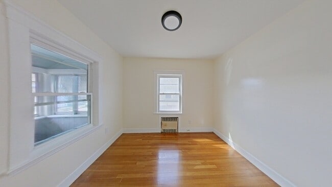 Building Photo - 204 Marlboro St