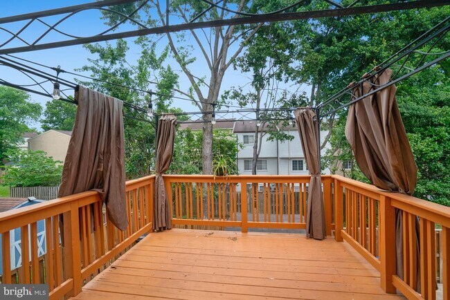 Building Photo - 5376 Harbor Ct Dr