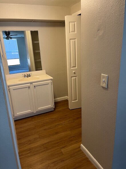 Building Photo - 17395 Dumont Dr