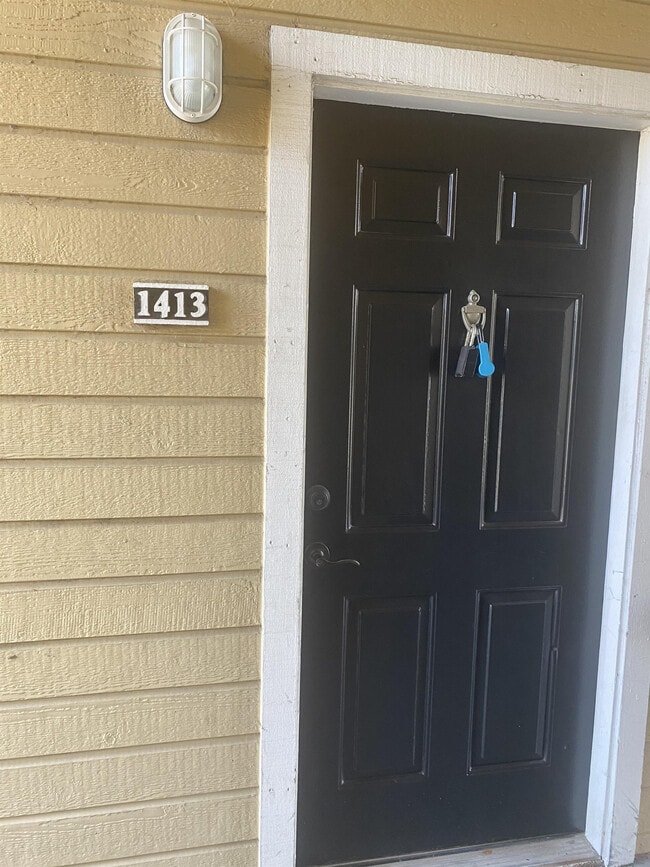 Building Photo - 1065 S Hiawassee Rd