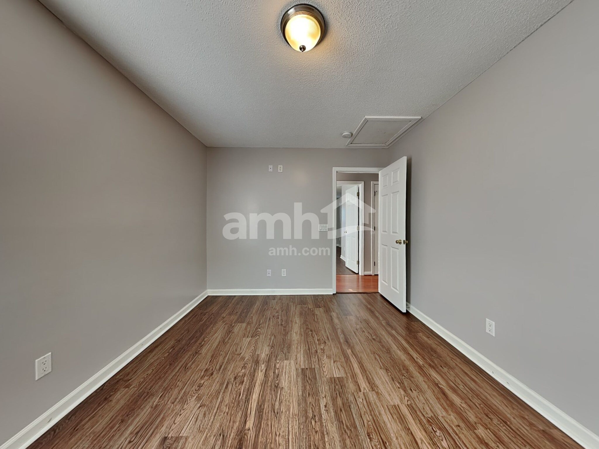 Building Photo - 240 Tigers Paw Dr