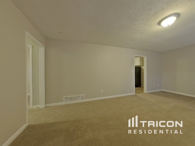 Building Photo - 5020 Horton Pl