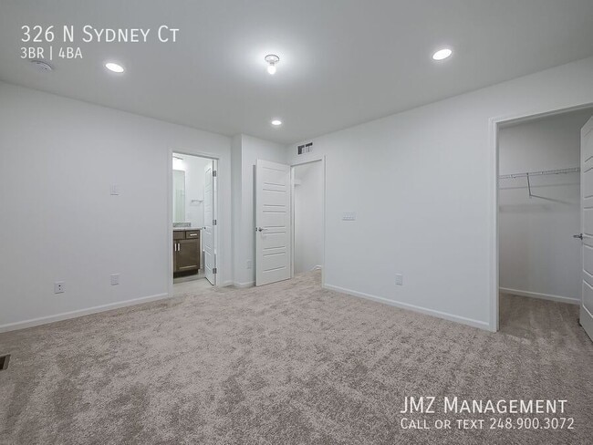 Building Photo - 326 N Sydney Ct