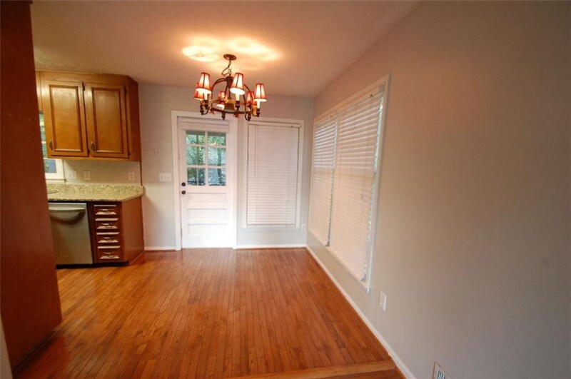 Building Photo - 5511 Burrus Ln