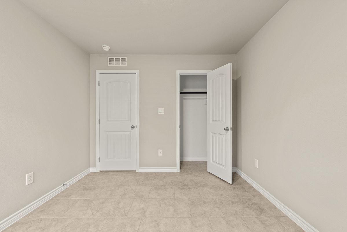 Building Photo - 7906 Lariat Toss Dr